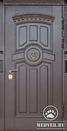 Парадные двери в коттедж 
